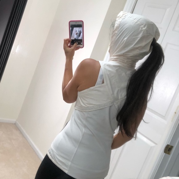 lululemon athletica Tops - Lululemon Canto Catch Me Vest Off White 6